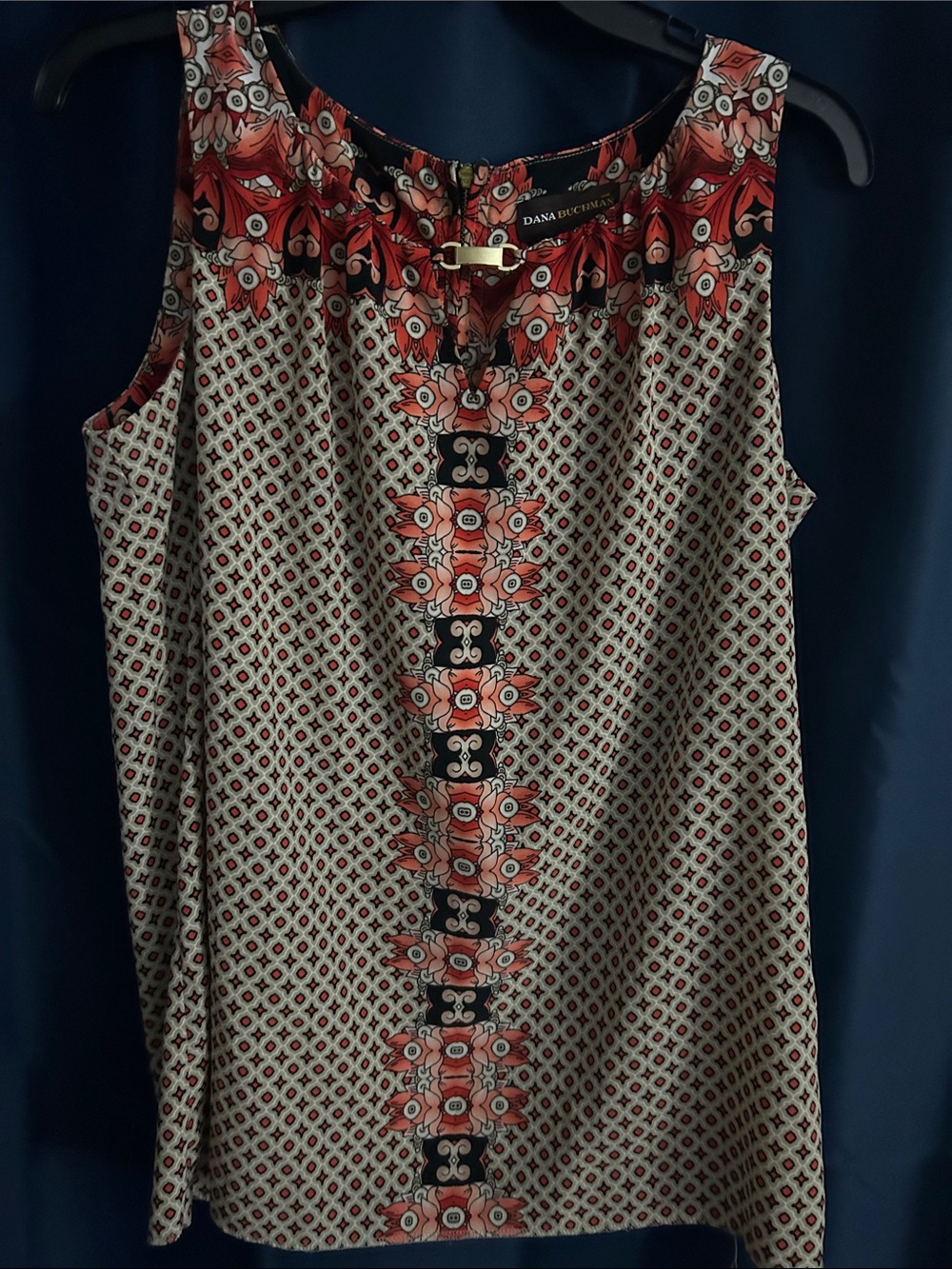 Dana Buchman Coral & Cream Printed Sleeveless Top with Front Clasp